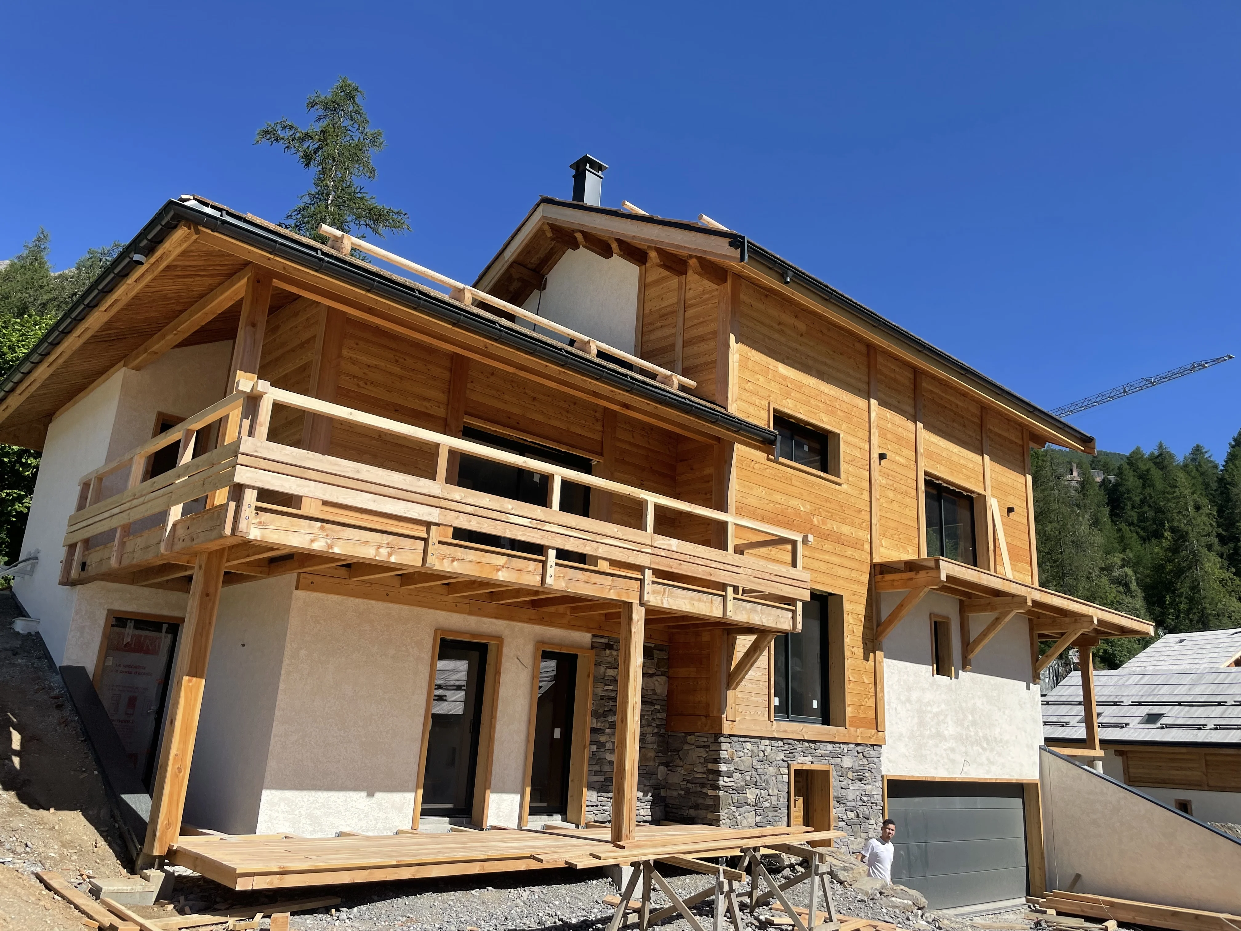 CHALET ROUX, charpentier-couvreur à Puy-Saint-Vincent – construction et rénovation de charpentes et couvertures en bois.